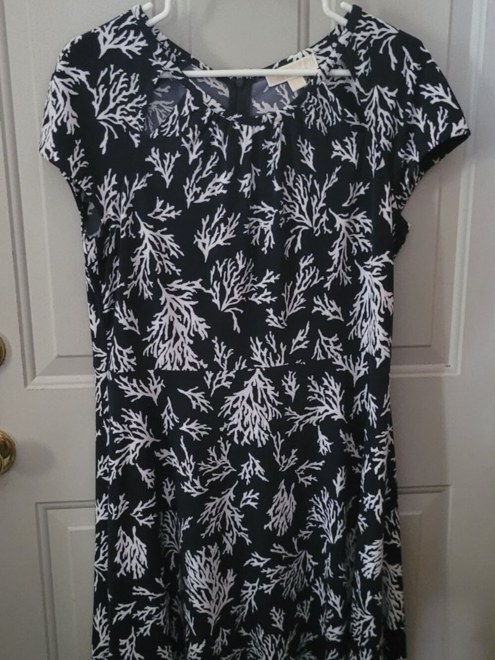 Cute Michael Kors Navy Blue & White Coral Design Pullover Dress Size L
